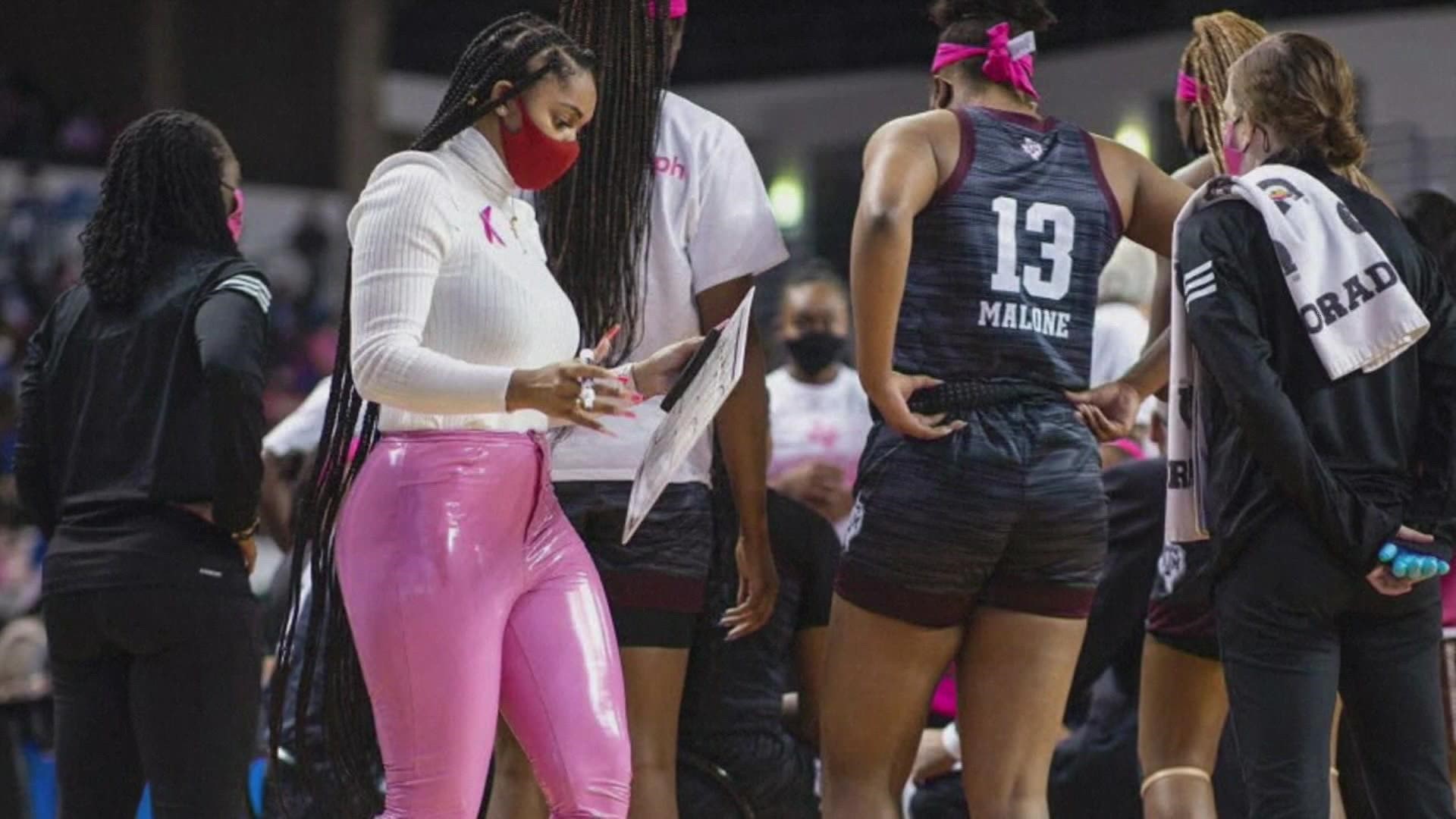 Sydney Carter didn't hold back when it came to responding to criticism over her wearing pink pants during a game.