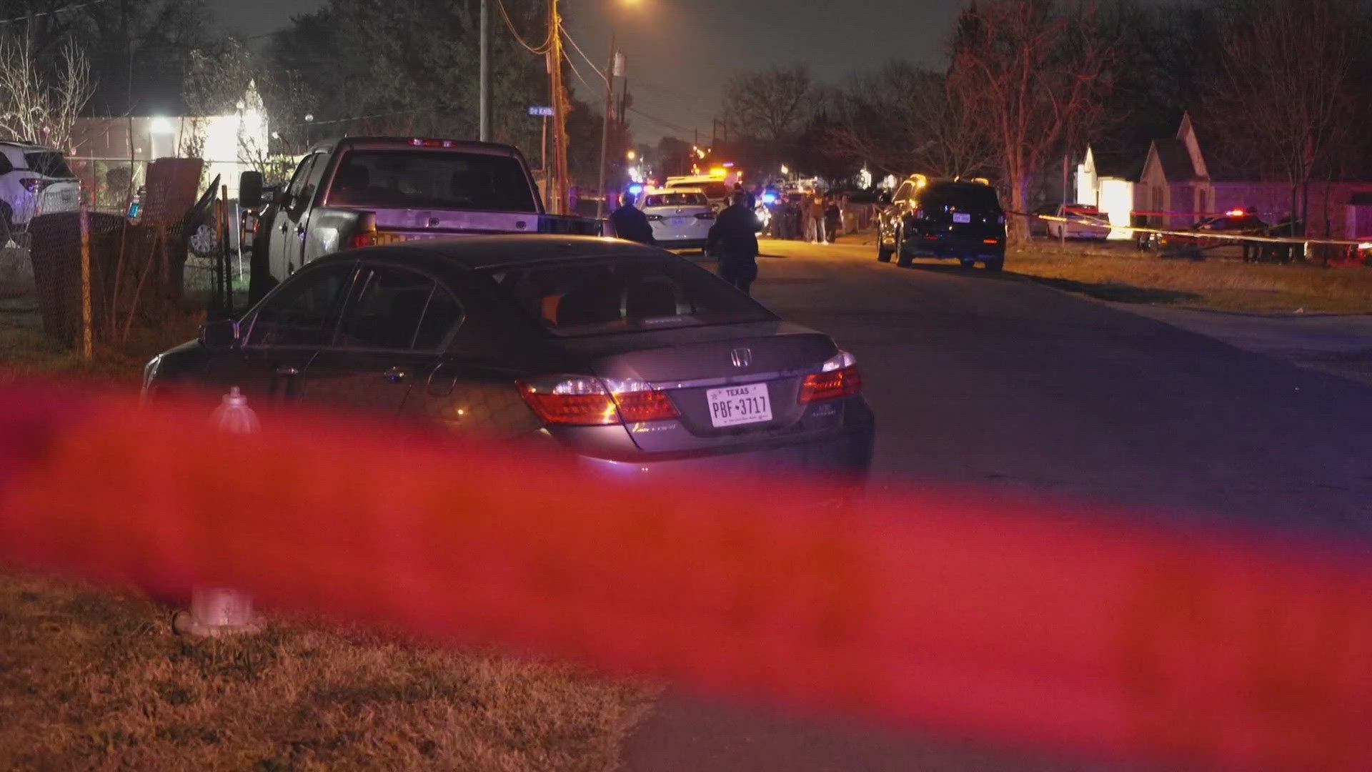 Dallas police shoot man who allegedly refused to drop his gun ...