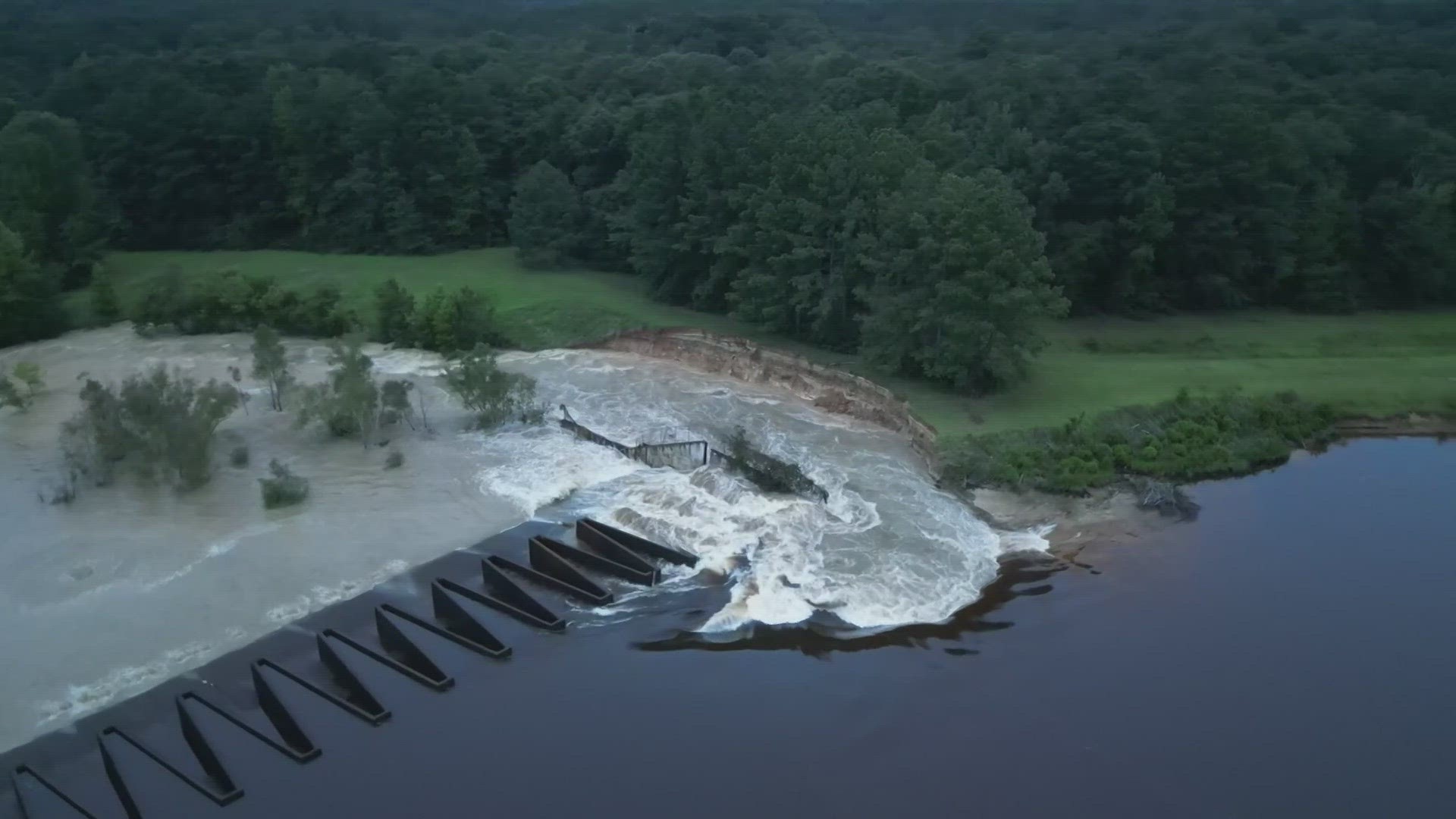 It could take engineers nearly a year to repair a dam in Mississippi.