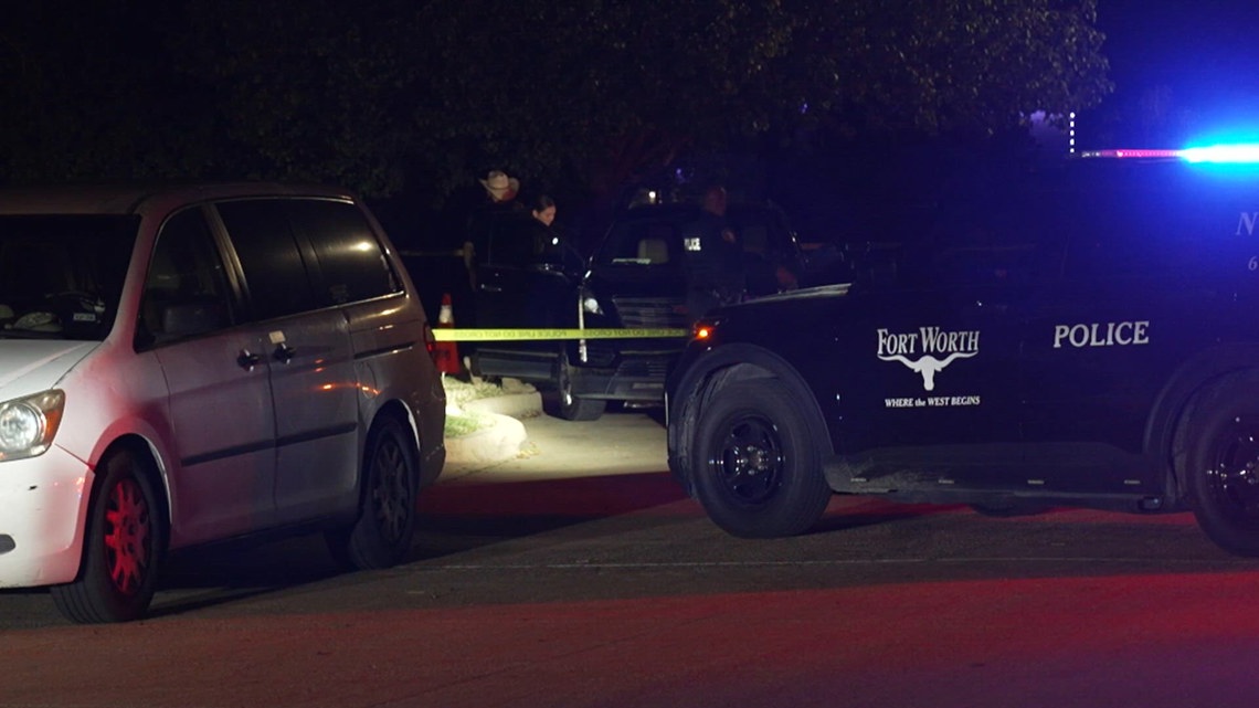 Police investigate triple shooting in Fort Worth | wfaa.com