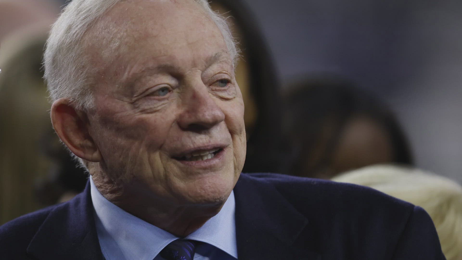 The jury will hear the Dallas Cowboys owner’s breach of contract lawsuit again the woman and her mother.