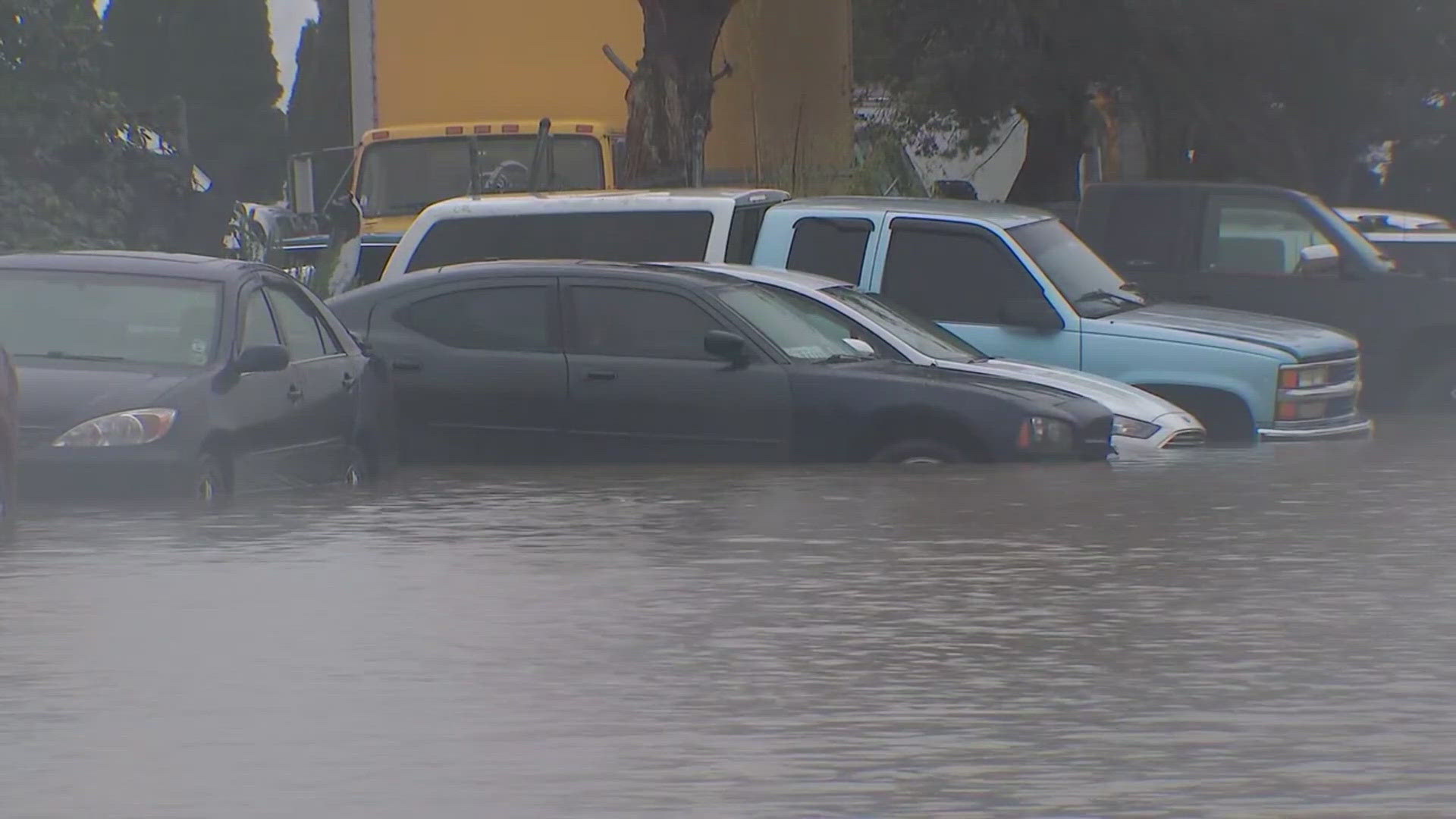 Heavy rain brings flooding, evacuations in Washington state | wfaa.com
