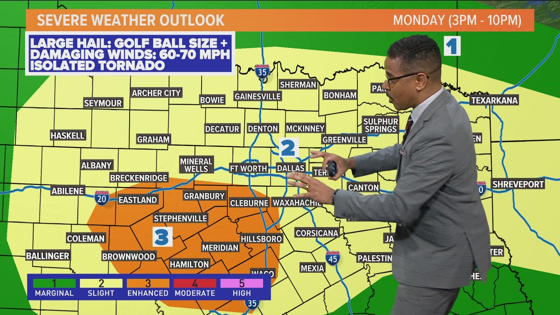 WFAA meteorologist Greg Fields gives the latest timing for Monday severe weather chances.