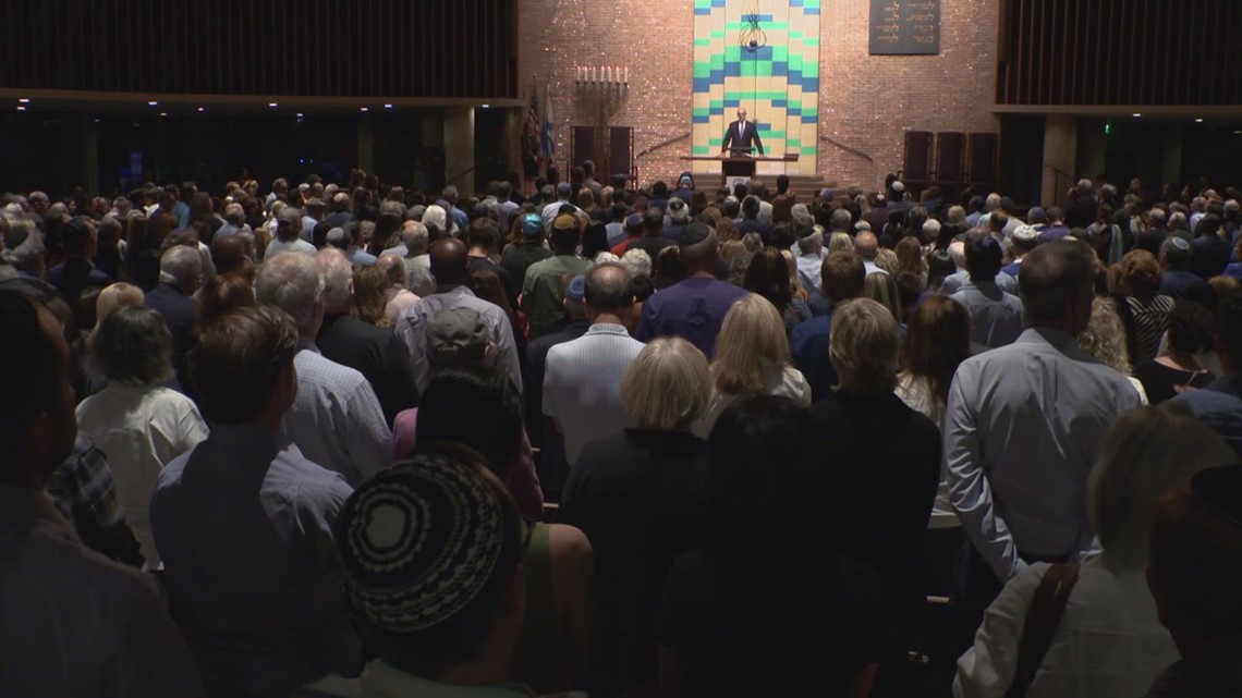 North Texans gather at Dallas temple to show support for Israel - Vimarsana News