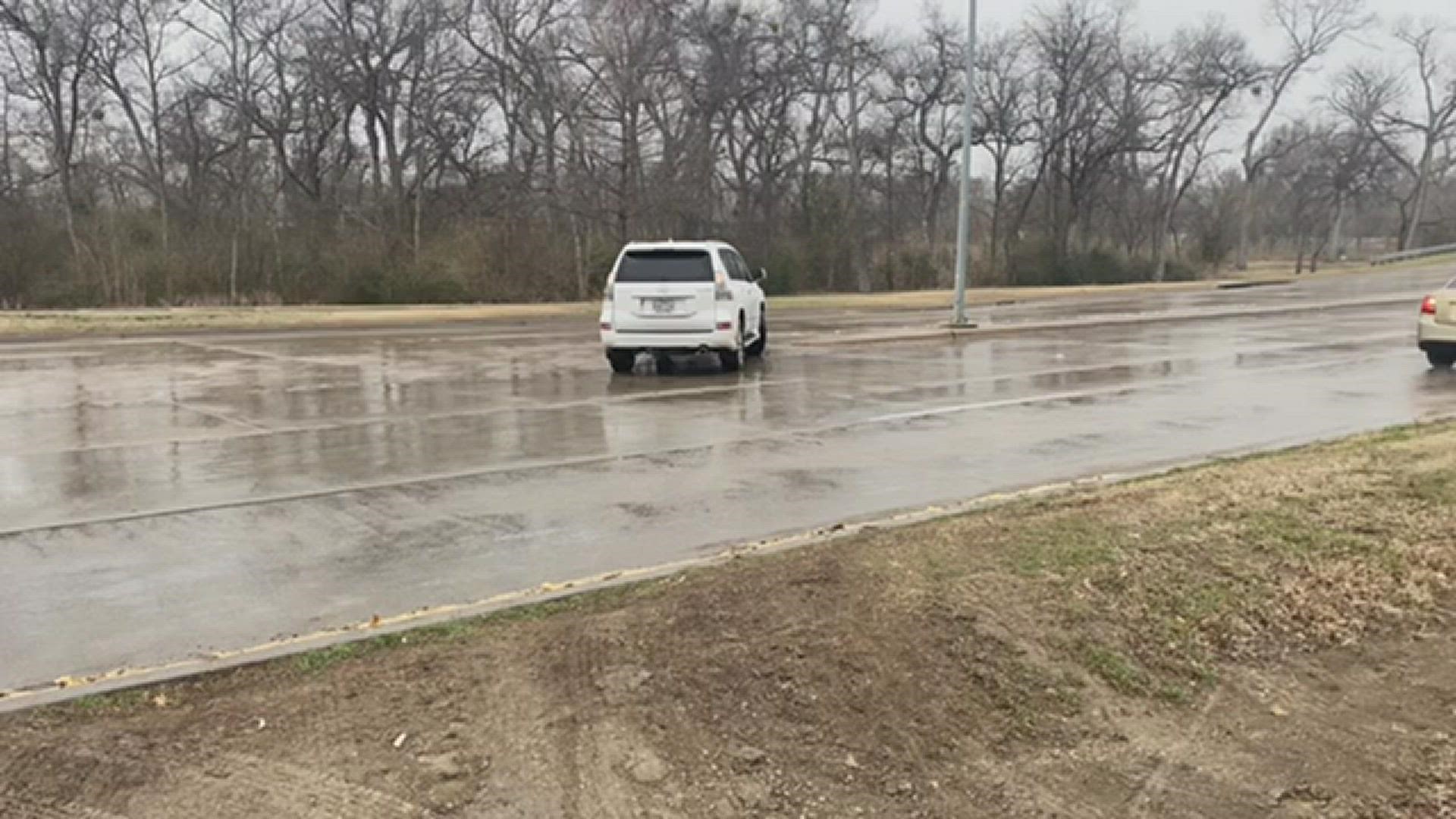 WFAA crews spotted many cars turning around on Royal Ln. near U.S. 75 on Wednesday afternoon. Some cars were stuck at the top of the hill.