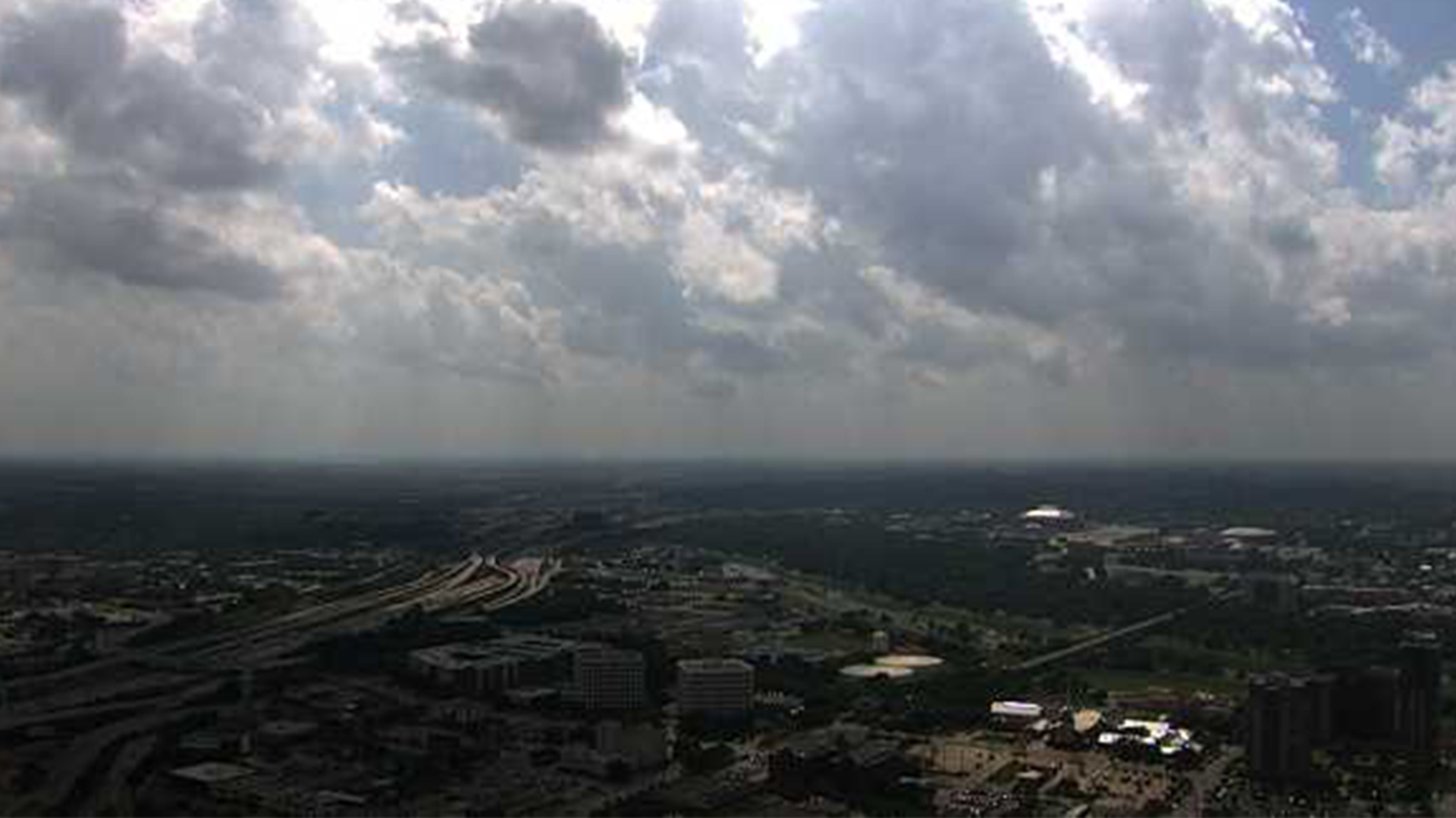 Meteorologist Greg Fields gives the latest update as severe weather is expected to move into the DFW/North Texas area.