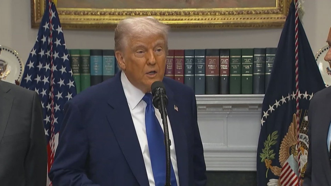 President Trump signs executive order aimed at cutting prescription ...