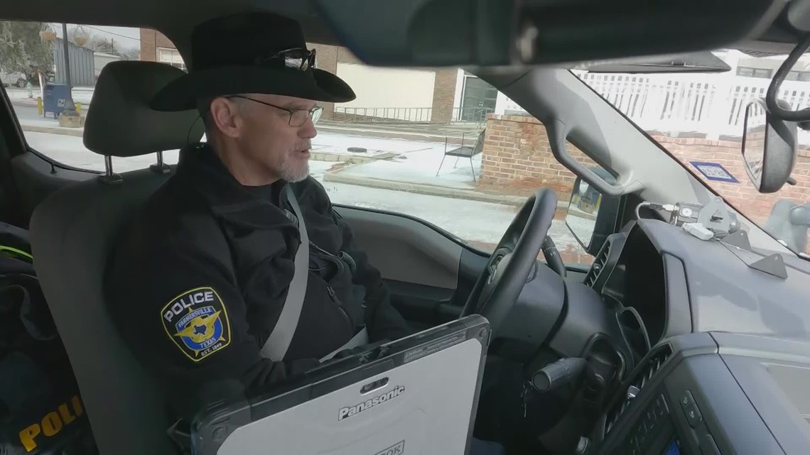 Power outage in Farmersville, TX Officers checking on residents