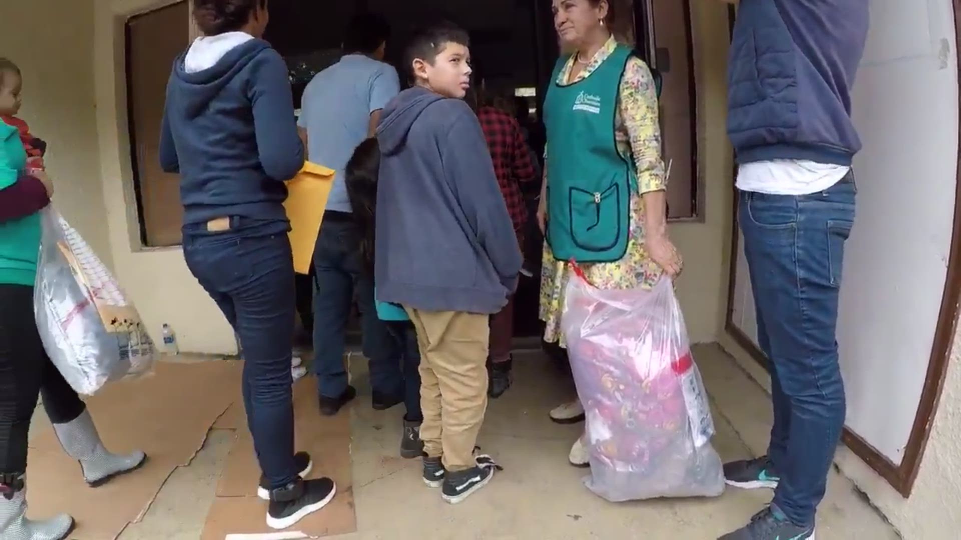 Guatemalan families arrive together at a Catholic Charities shelter in McAllen near the Texas border. Video: WFAA