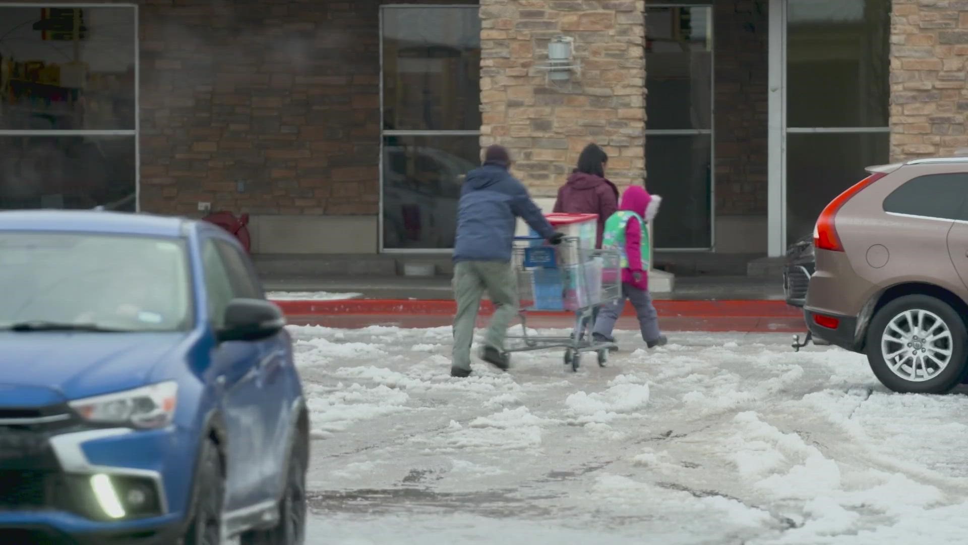 North Texas residents were urged to stay home during the ice storm, but many are braving the conditions to get groceries.