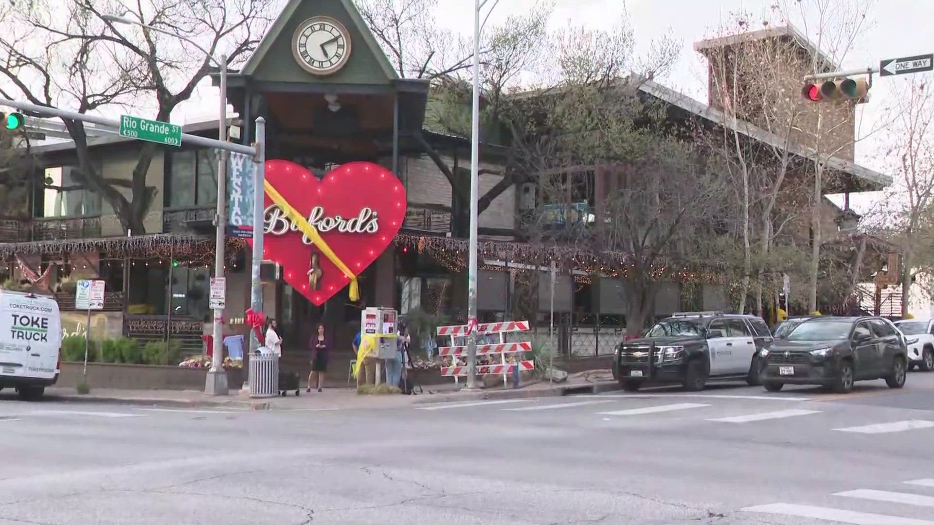 Austin bar set to reopen Friday following mass shooting | wfaa.com