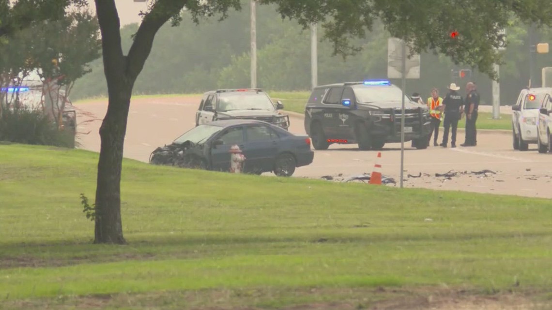 Fort Worth police pursuit ends in fatal crash, officials say | wfaa.com