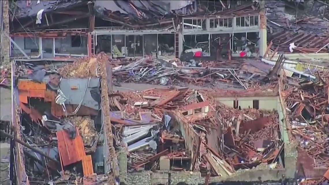 Buildings collapse after a tornado rips through Sulphur, Okla. | wfaa.com