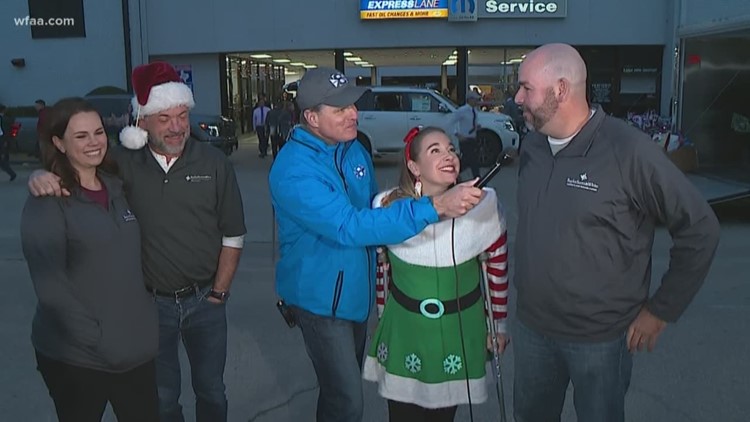 Don Davis Arlington >> Santa S Helpers Drive Thru At Don Davis Auto Group In Arlington Don Davis Arlington >> Santa S Helpers Drive Thru At Don Davis Auto Group In Arlington