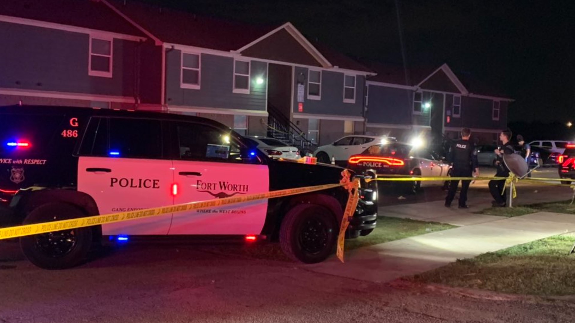 Fort Worth shooting: 1 dead, 1 injured outside apartment complex | wfaa.com