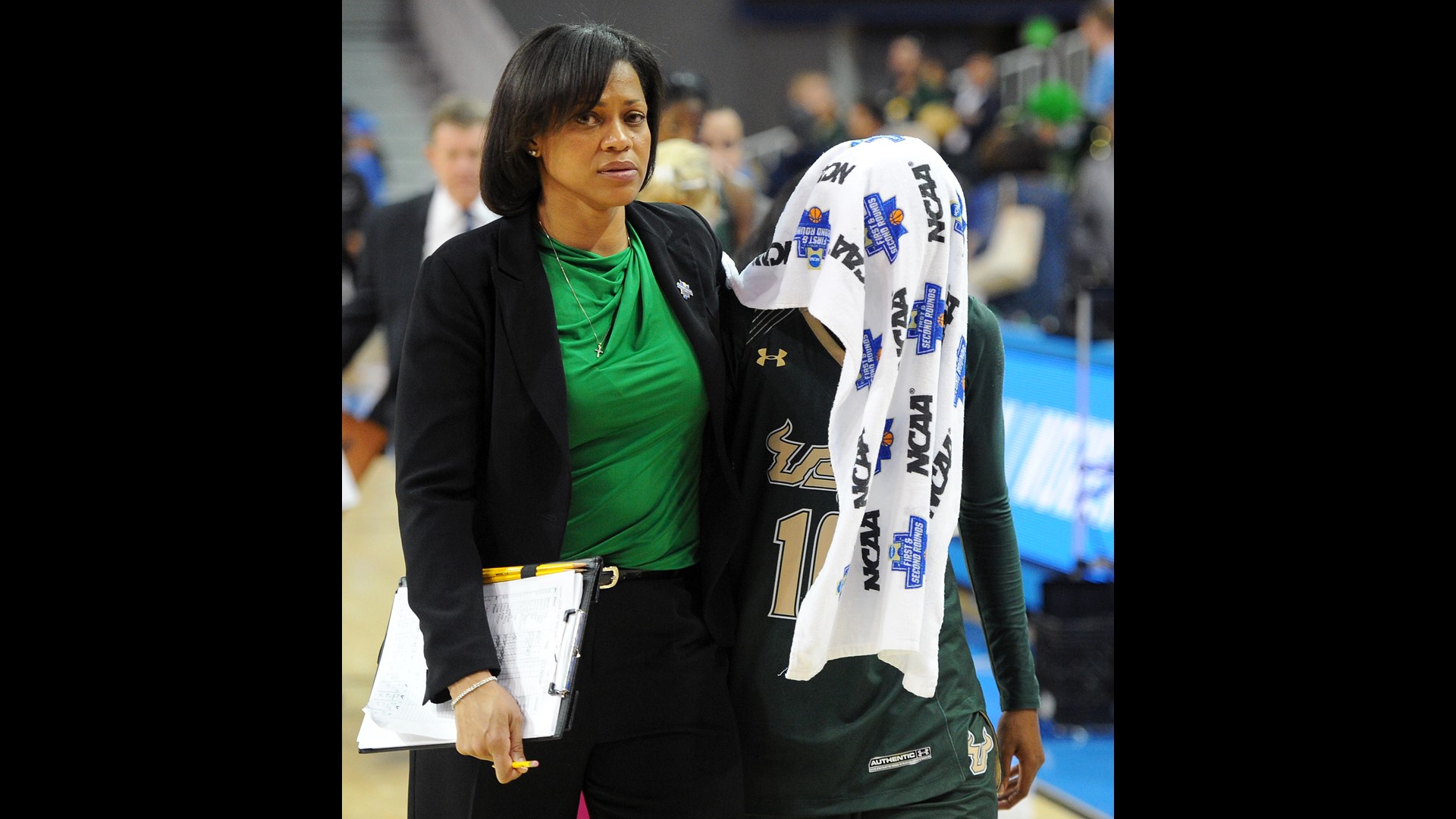 Jordin Canada leads UCLA into Sweet 16 wfaa