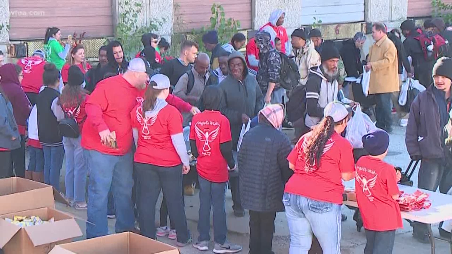Angel's Wish helps to donate items to Dallas-area homeless people.