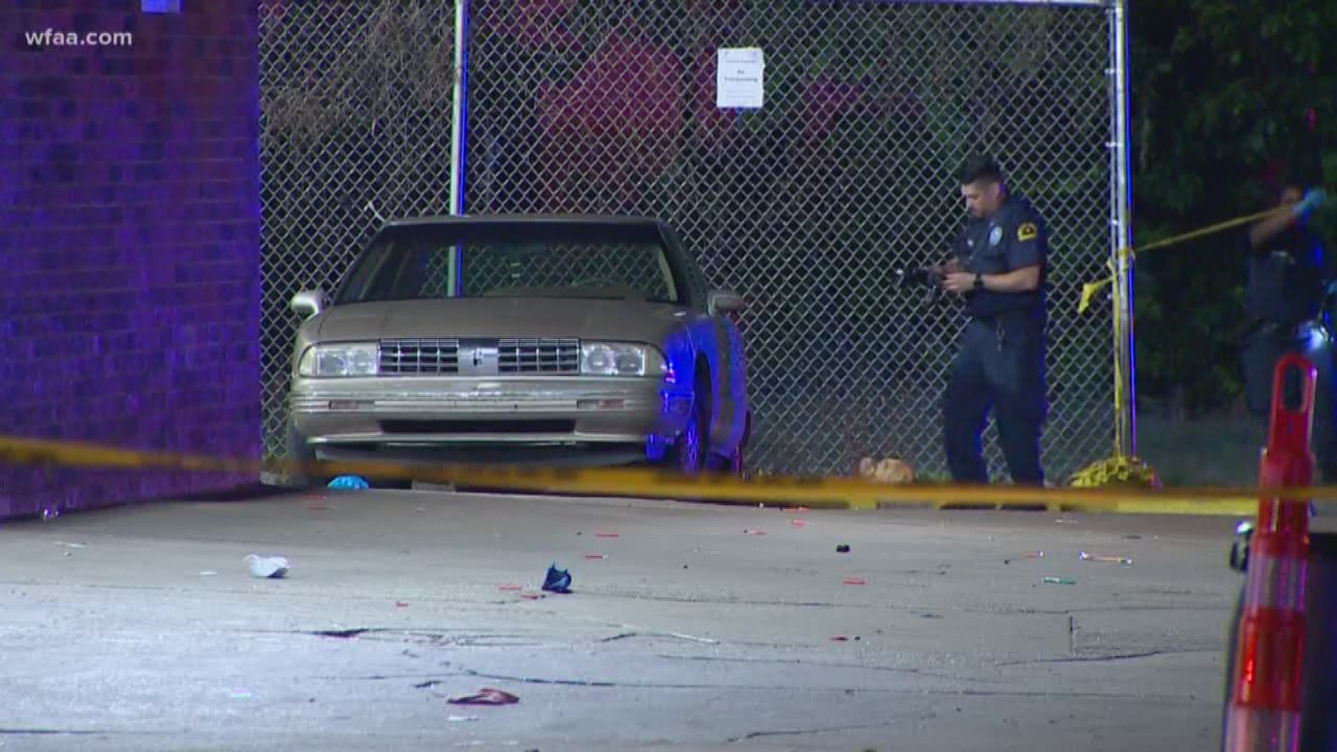 4 shot, 1 killed at car wash in South Dallas, police say