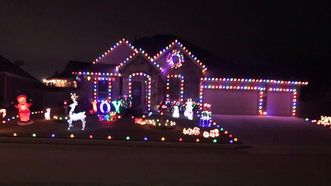 Best Christmas lights in DFW 2021