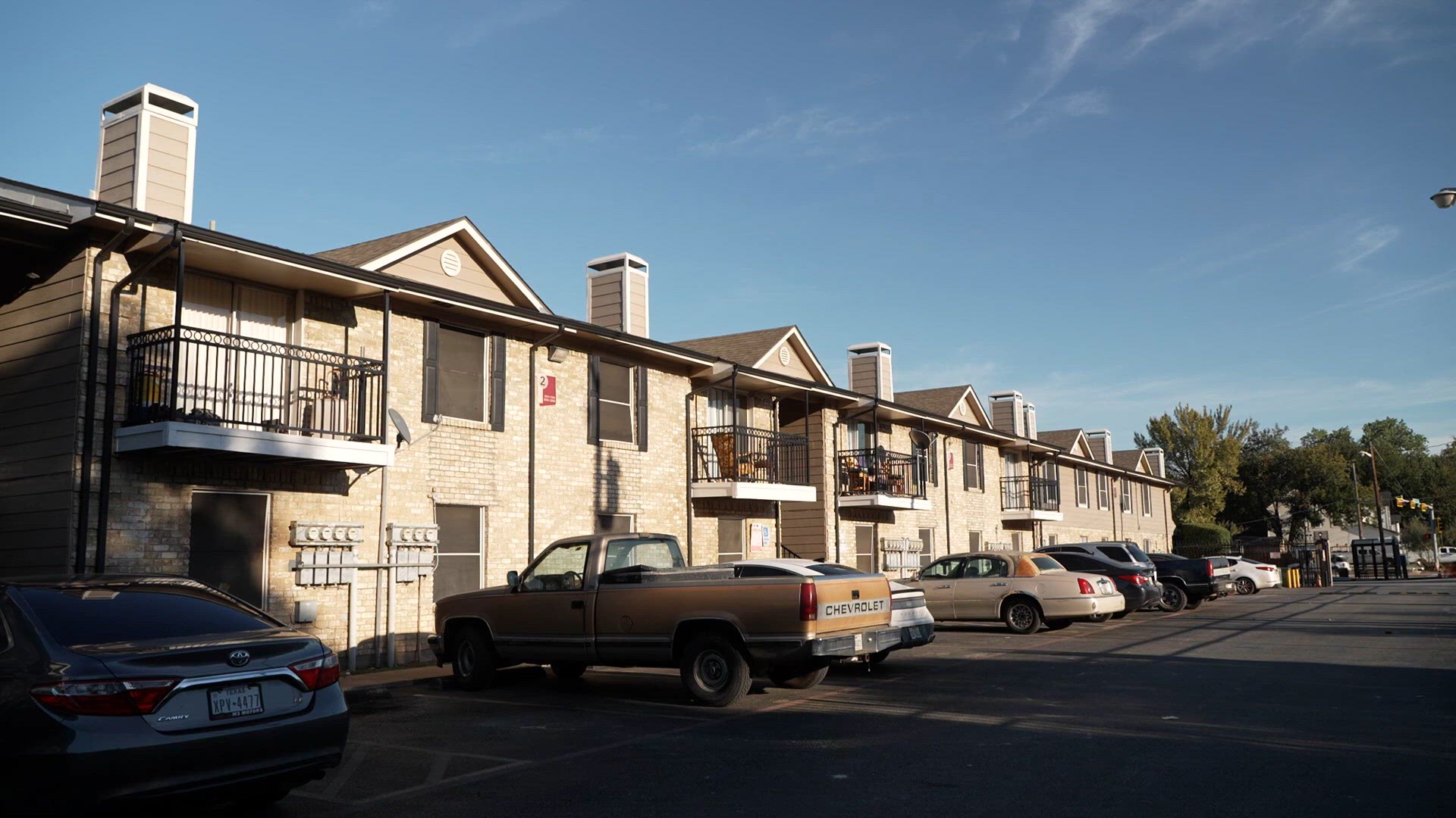 3-year-old shot and killed in Oak Cliff apartment complex, police say ...