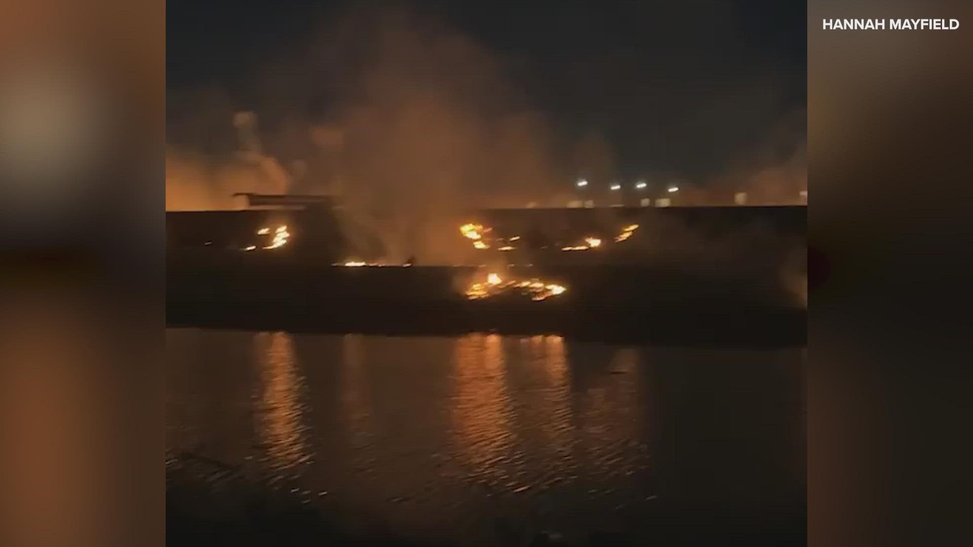 Raw video Fort Worth fireworks show sets grass on fire