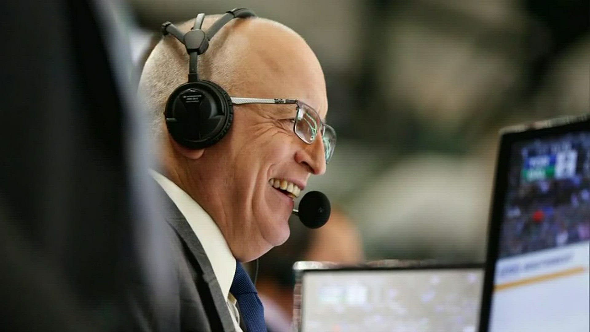 Dave Strader, broadcasting legend and Stars play-by-play man, dies at 62