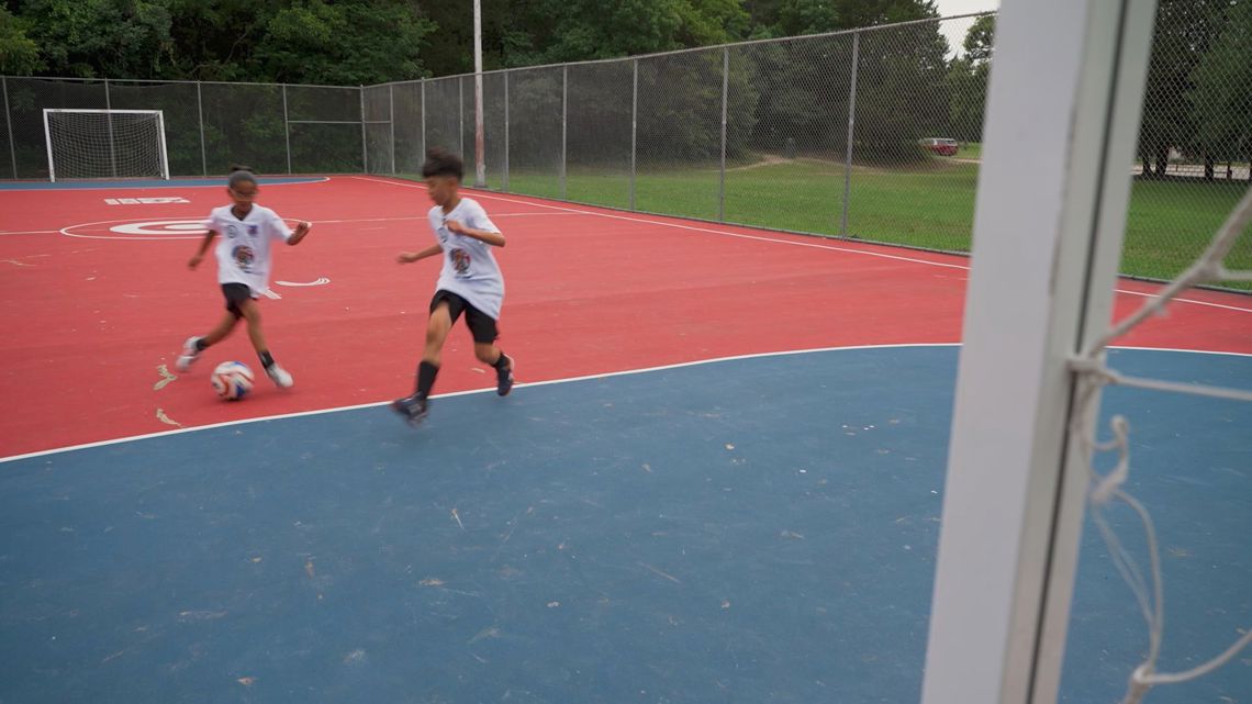 Pleasant Grove students chosen to walk players onto field during FIFA World Cup matches in North Texas