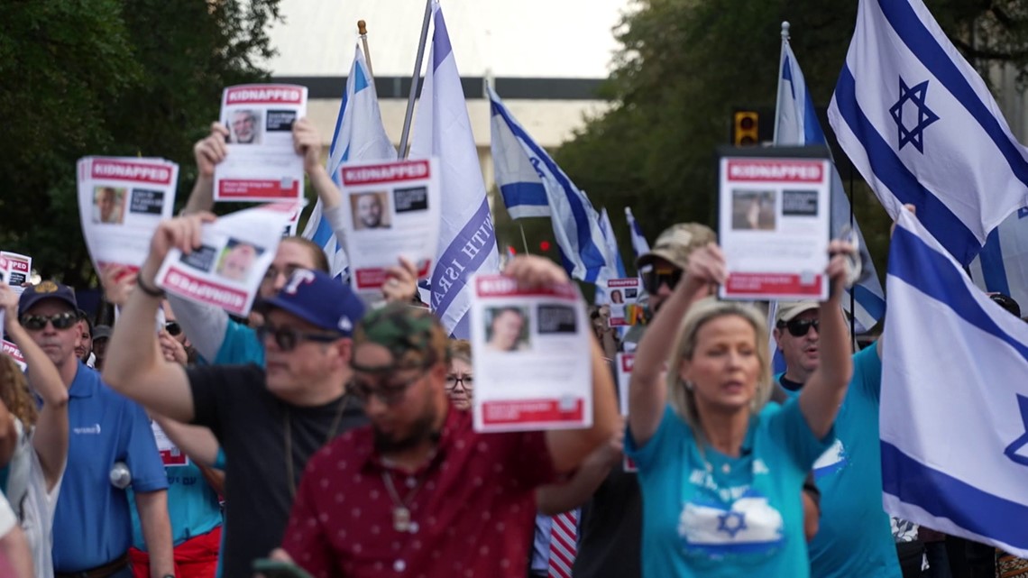 Hundreds march at pro-Israel rally in Fort Worth | wfaa.com
