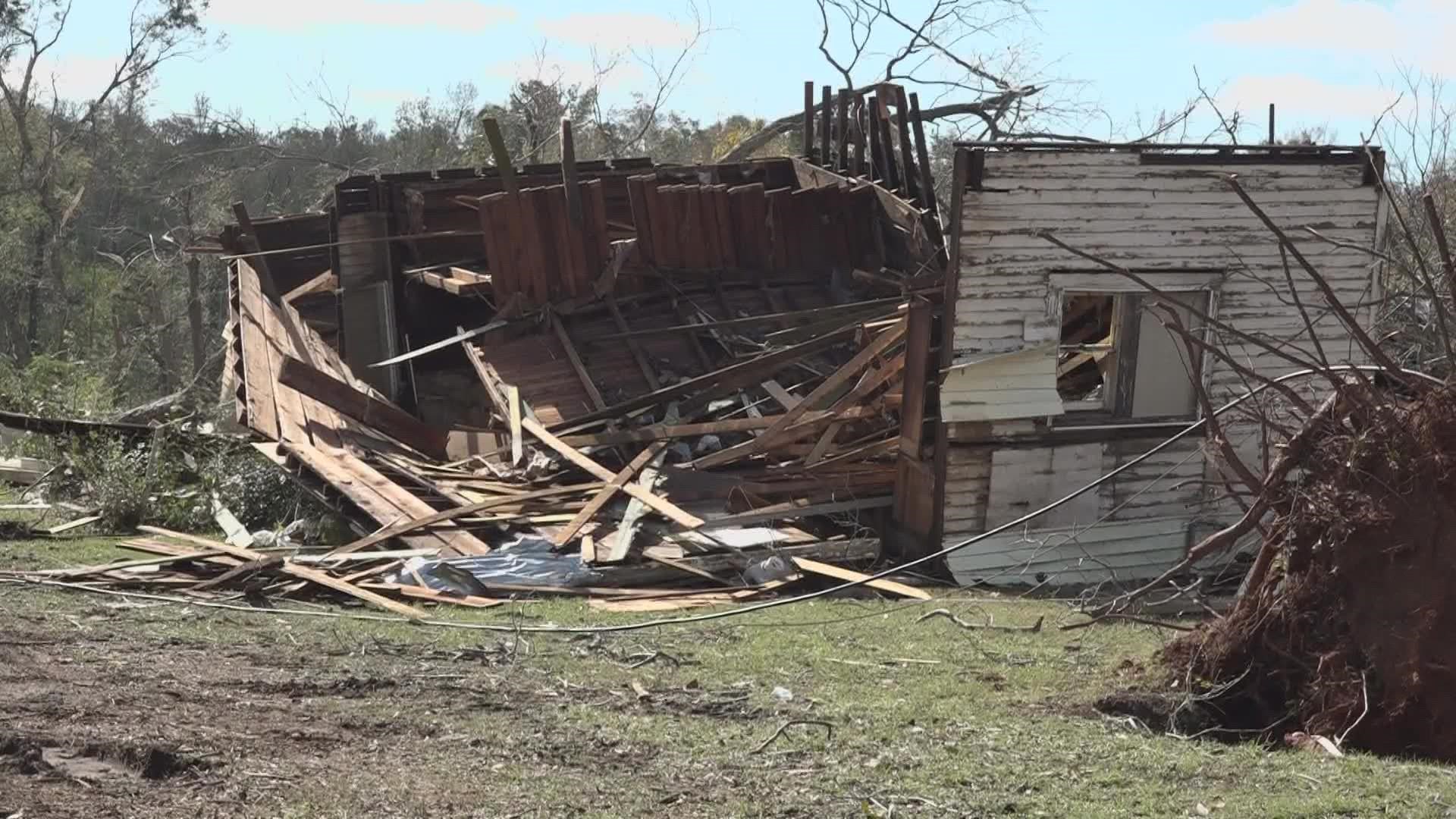 Residents of Hughes Springs share what they went through during Friday's severe weather that hit Texas and Oklahoma.