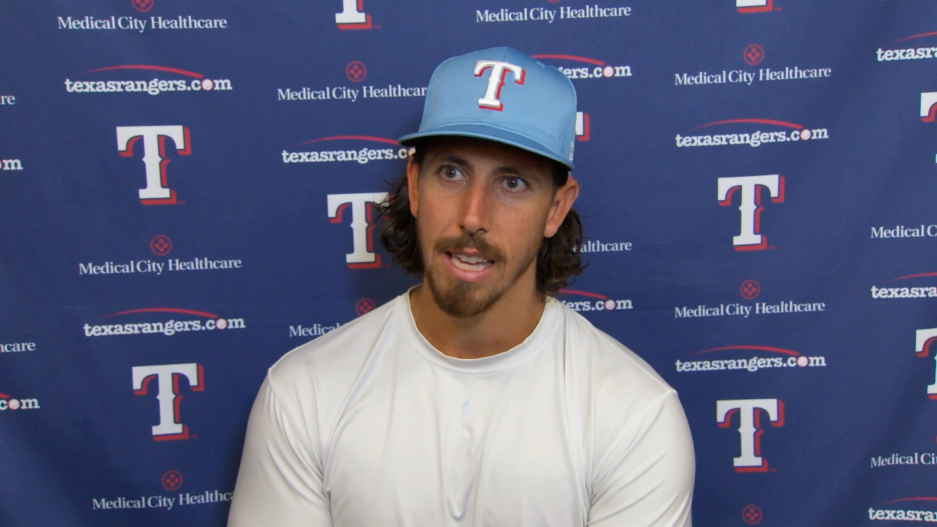 The Texas Rangers signed starting pitcher Michael Lorenzen to a one-year deal. Video courtesy of the Rangers.