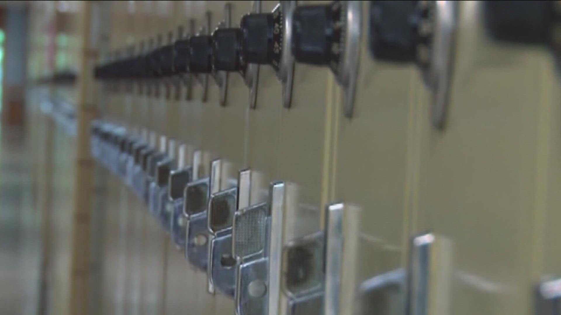 School in Uvalde fails surprise security test; auditor said he got into