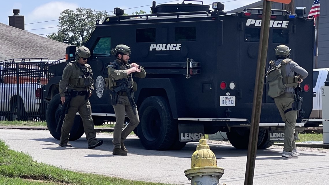Seagoville, Texas SWAT situation Police updates