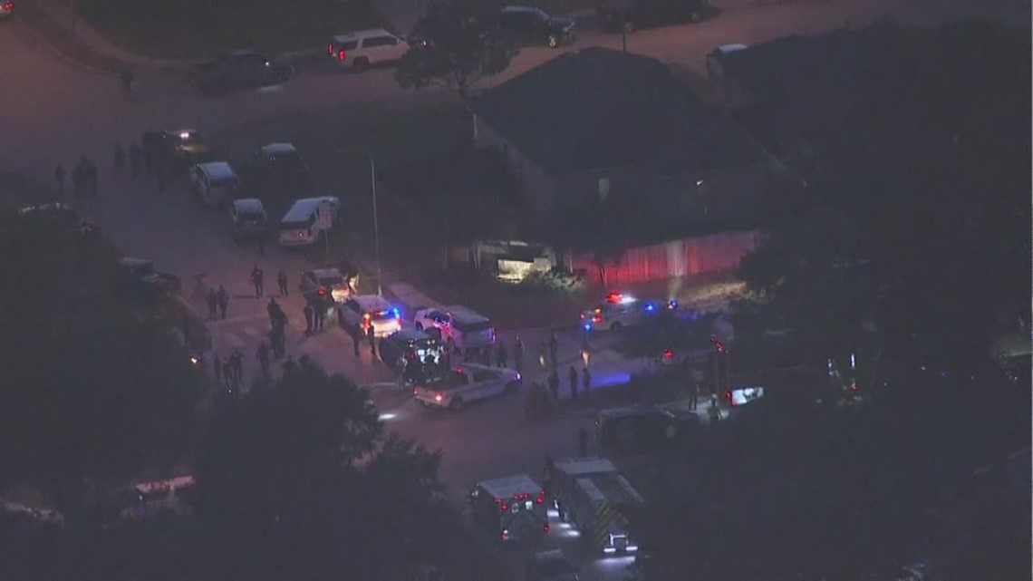 Suspect in Texas Blue Alert shoots 2 more officers, sheriff says