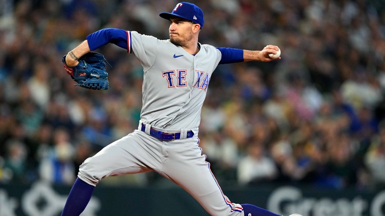 We love a good @rangers first-pitch moment! Especially when it's