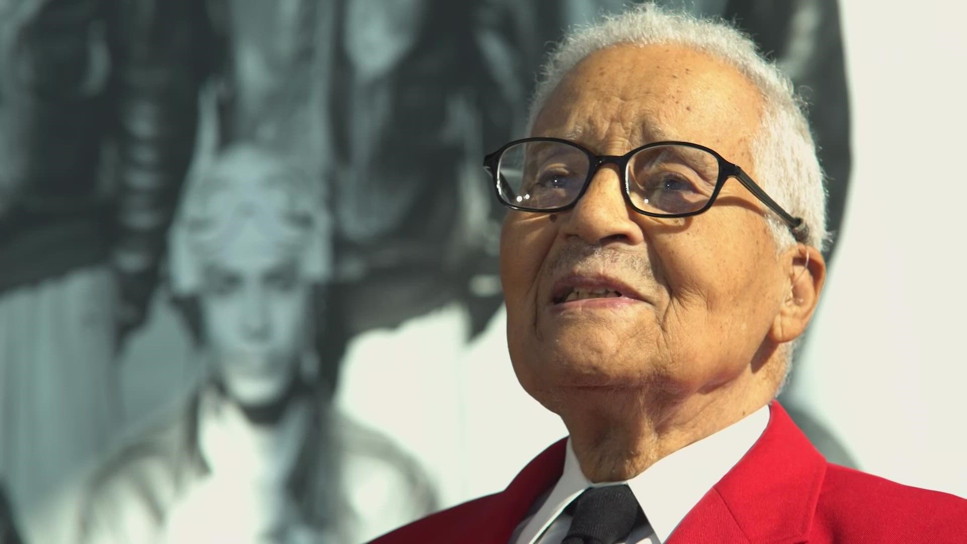 Oldest Living Tuskegee Airman Honored With Display at Dallas’ National Aviation Education Center