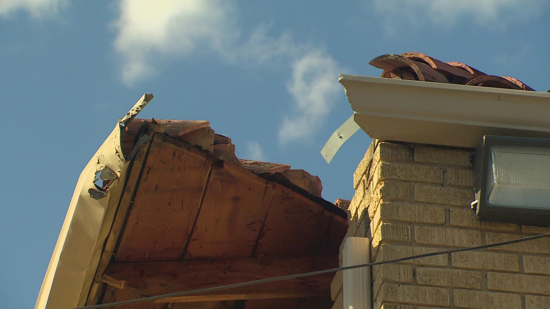 Part of a roof collapsed at a two-story apartment building in the Lower Greenville area of Dallas on Sunday afternoon, officials said.