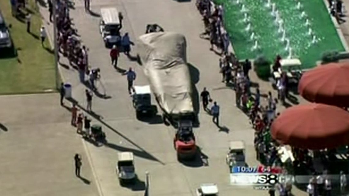 Giant 'Big Tex' statue burns down in less than 10 minutes after 60