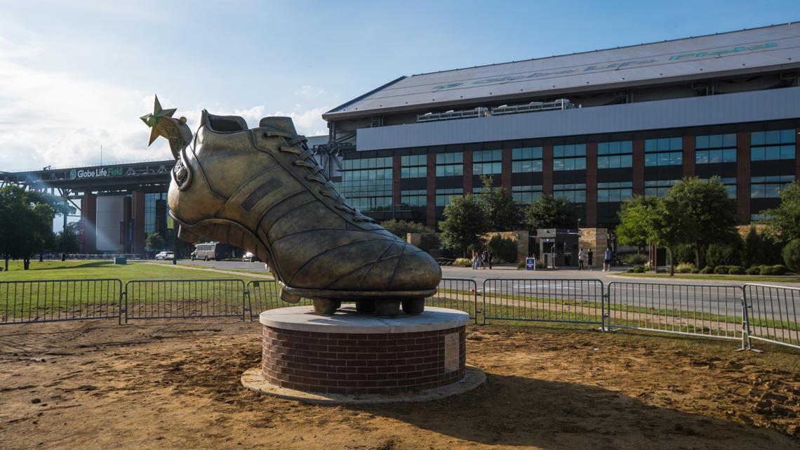 New World Cup sculpture arrives in Arlington as North Texas countdown to 2026 kicks into gear