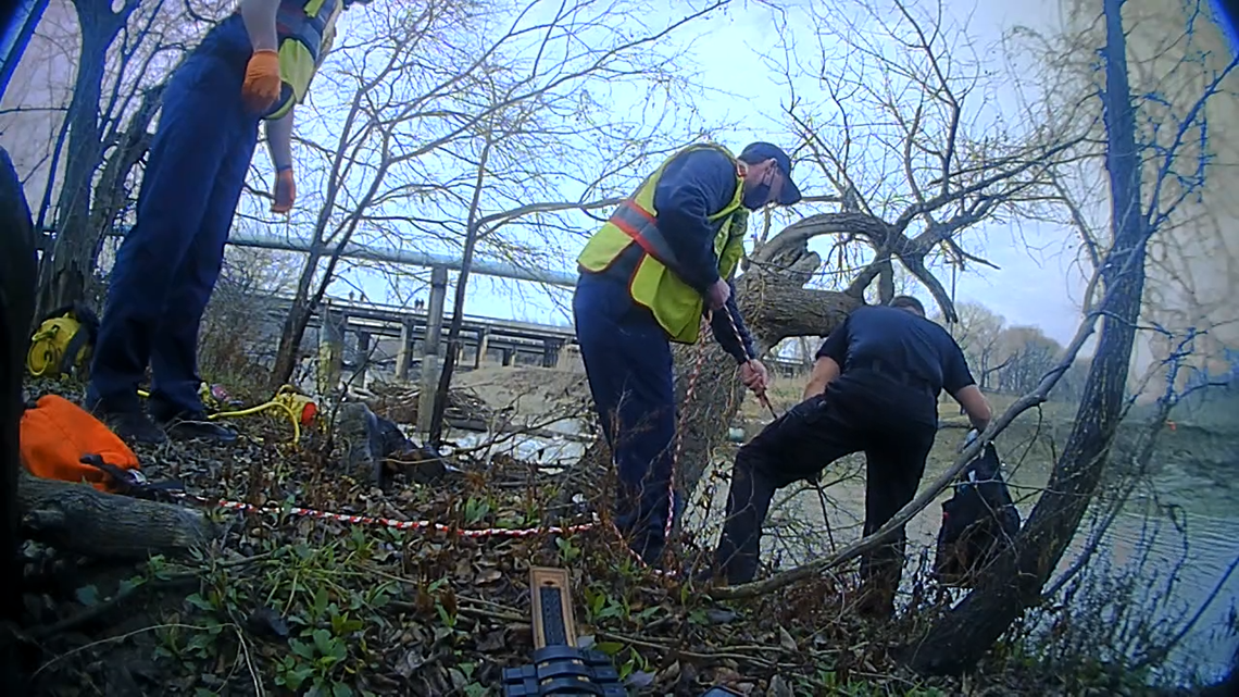 An elderly man grabbed onto tree roots and called 911 after he was swept into the Trinity River, Forney police say - Vimarsana News