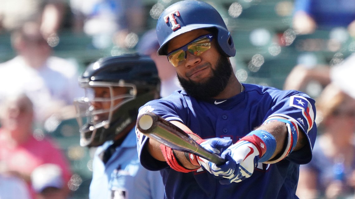 Rangers shortstop Elvis Andrus now a U.S. citizen