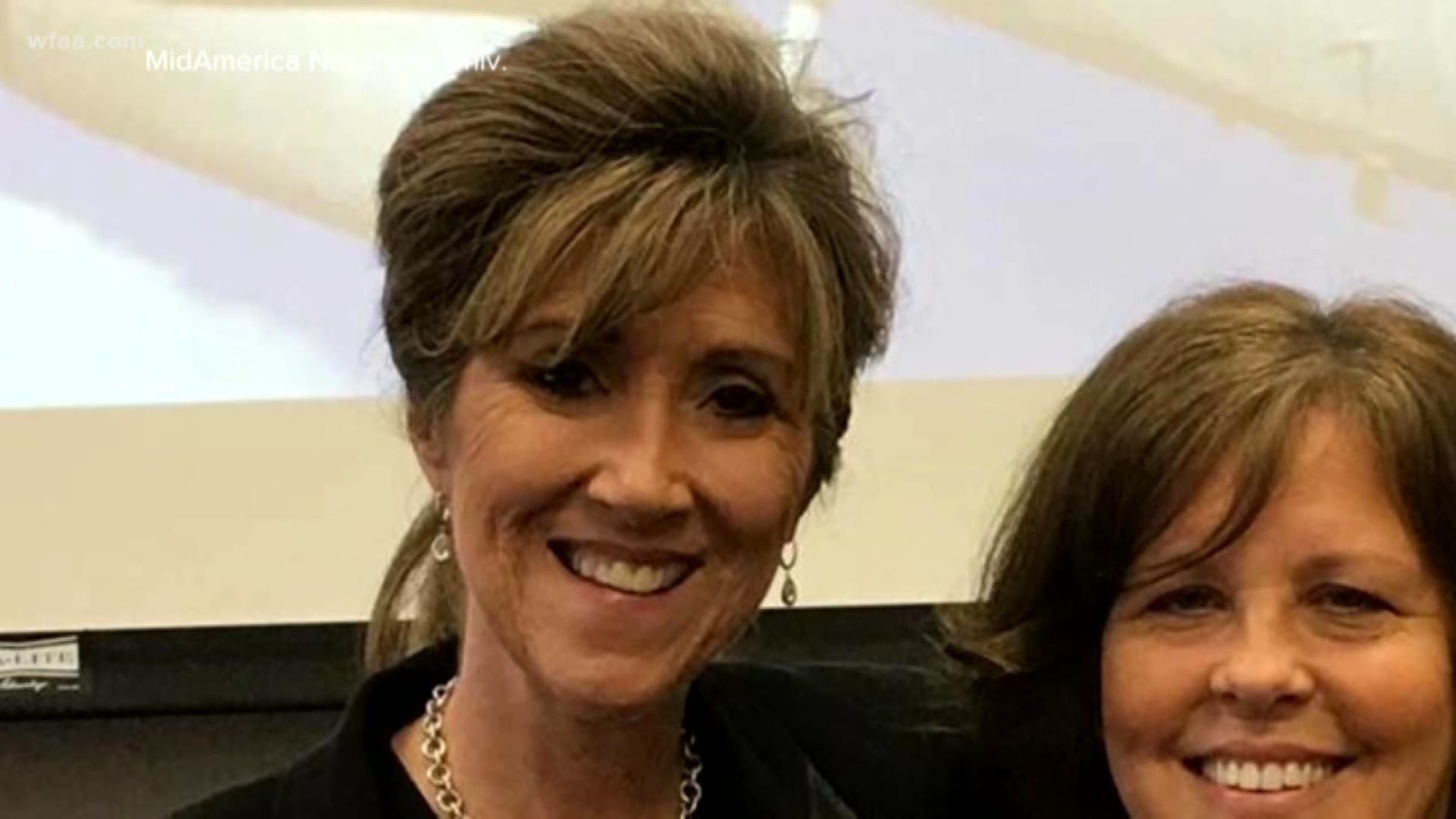 Capt. Tammie Jo Shults has been praised for safely landing the plane.
