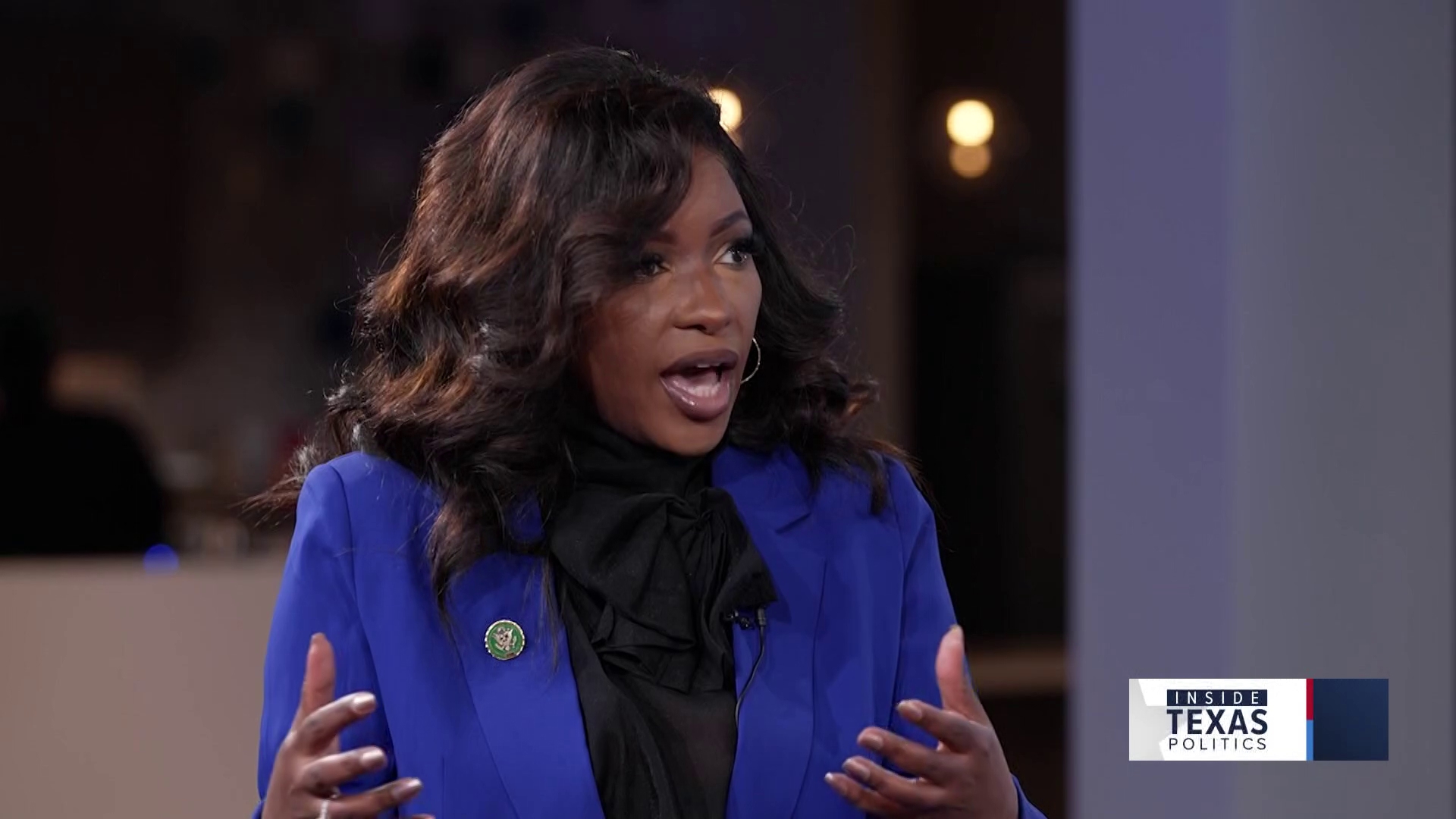 Congresswoman Jasmine Crockett fights to keep Education Department office  in Dallas