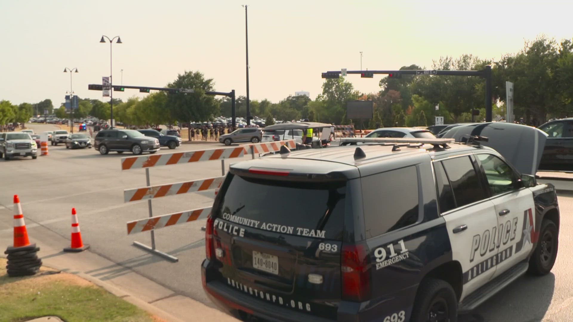 Arlington Police urge eventgoers to plan ahead for parking to avoid hiccups in their weekend entertainment plans.