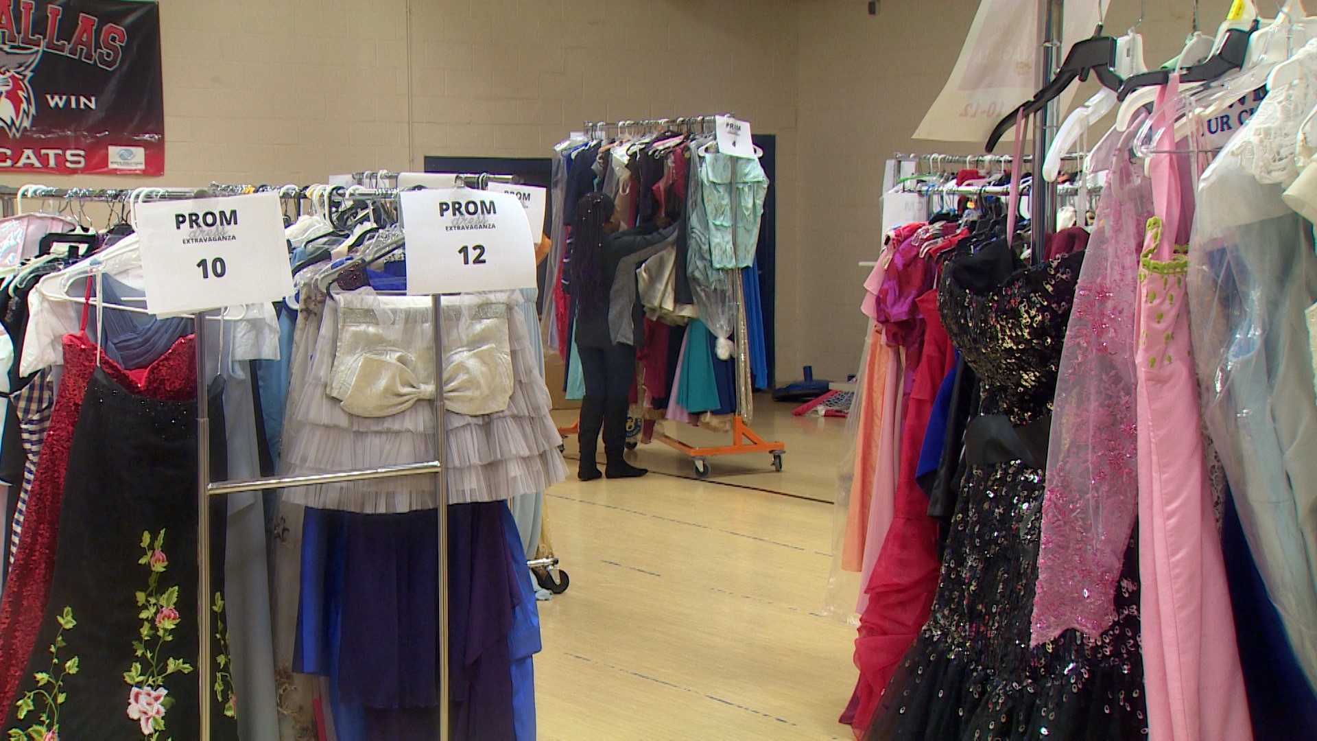 All Dallas-area teens who are attending prom this year were invited to browse through a selection of gently-used gowns, shoes, and accessories.