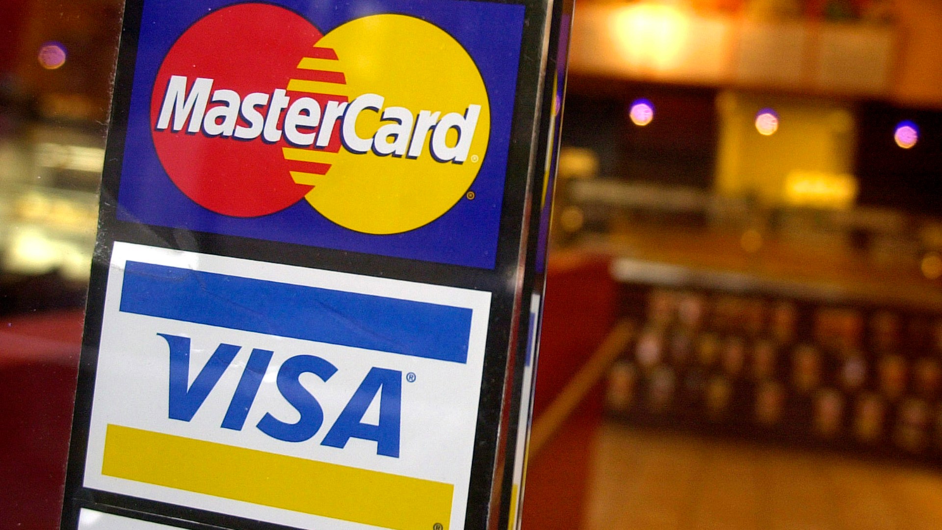 The settlement stems from a 2005 lawsuit which alleged that merchants paid excessive fees to accept Visa and Mastercard credit cards.