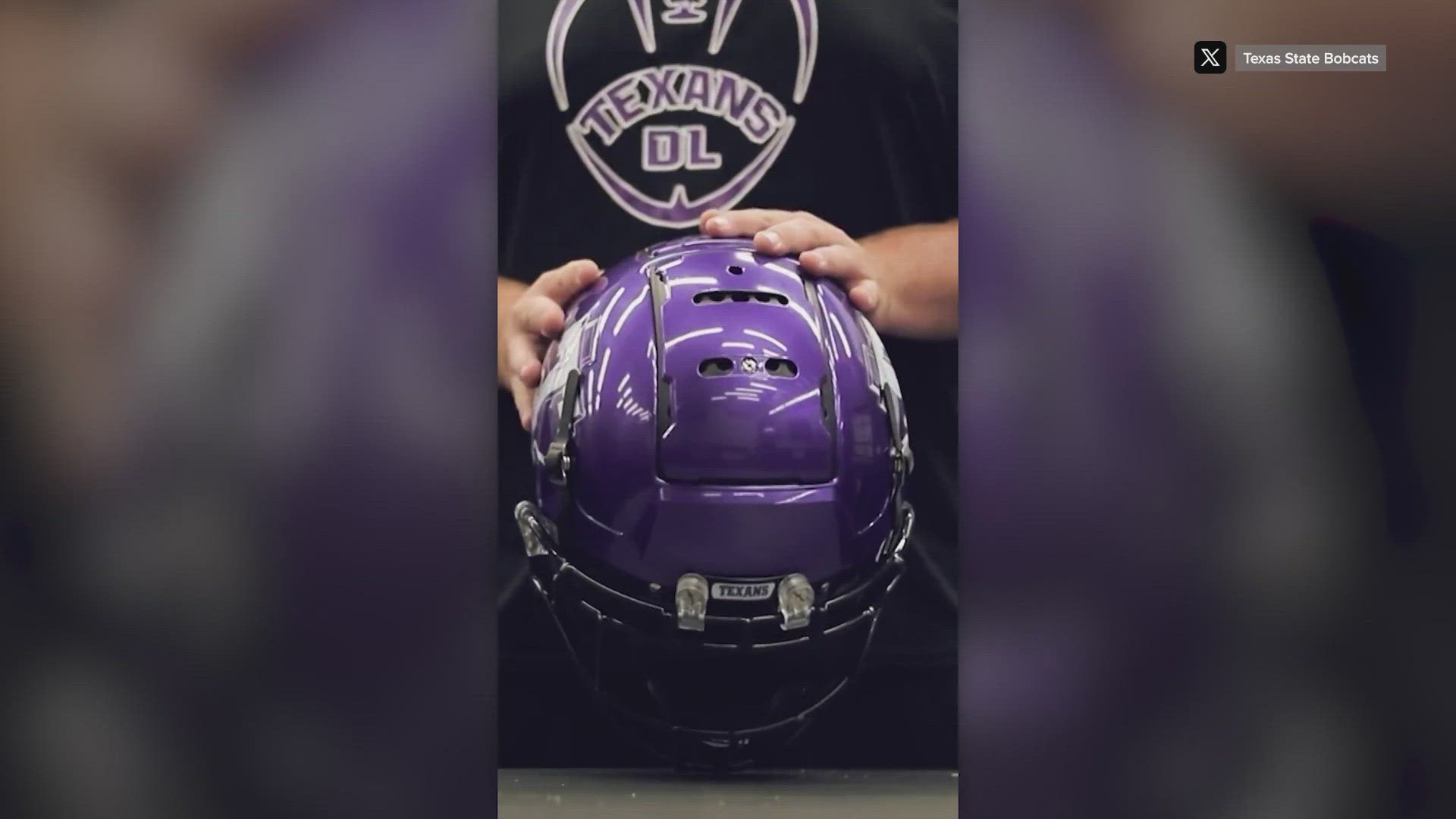 Texas football teams are honoring the Hill Country flood victims.