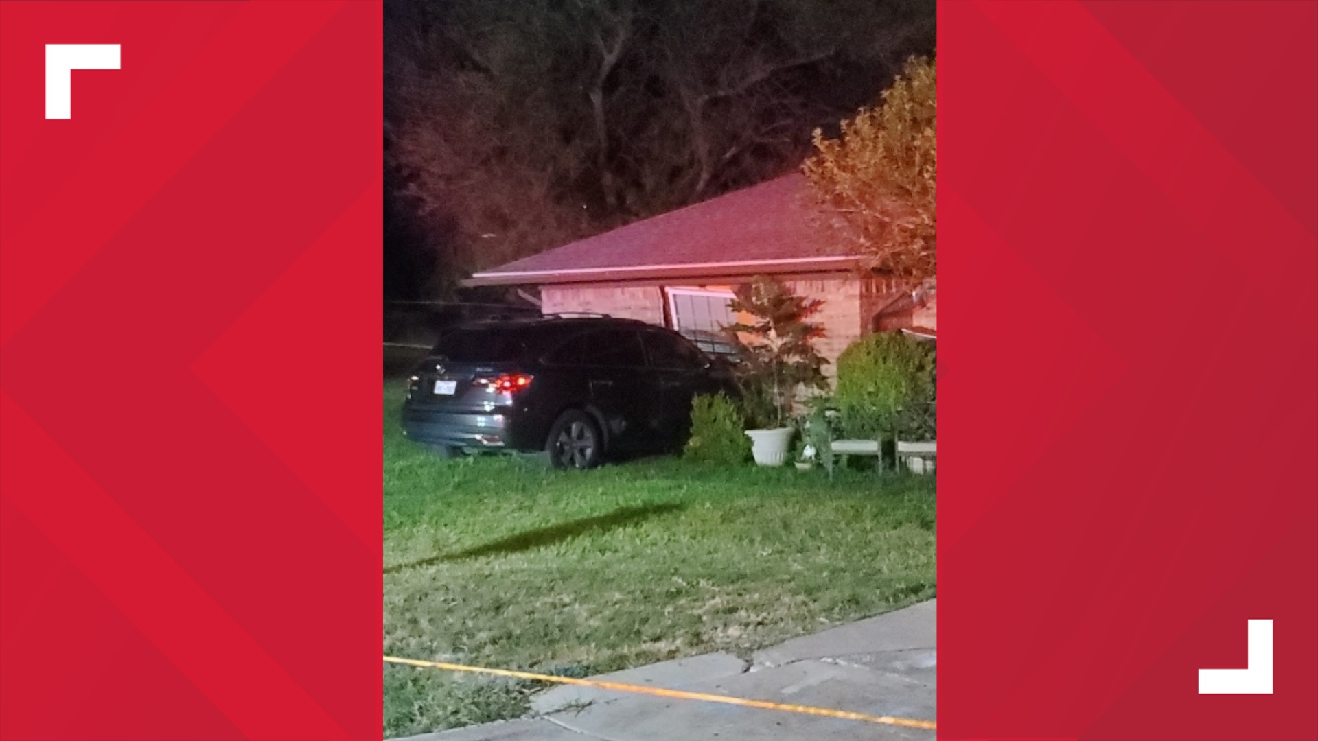 Fort Worth PD investigating after driver crashes into home | wfaa.com
