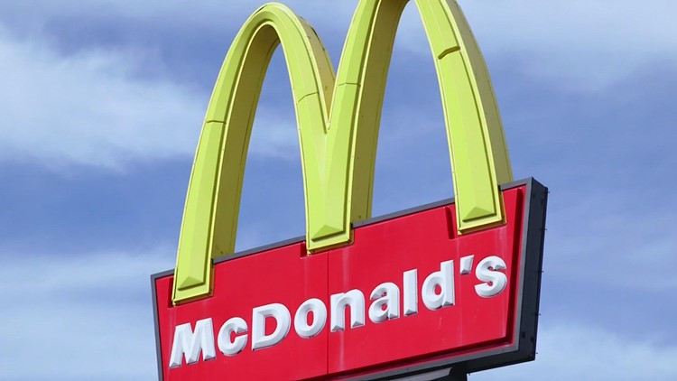 McDonald's begins selling 850 Russian restaurants