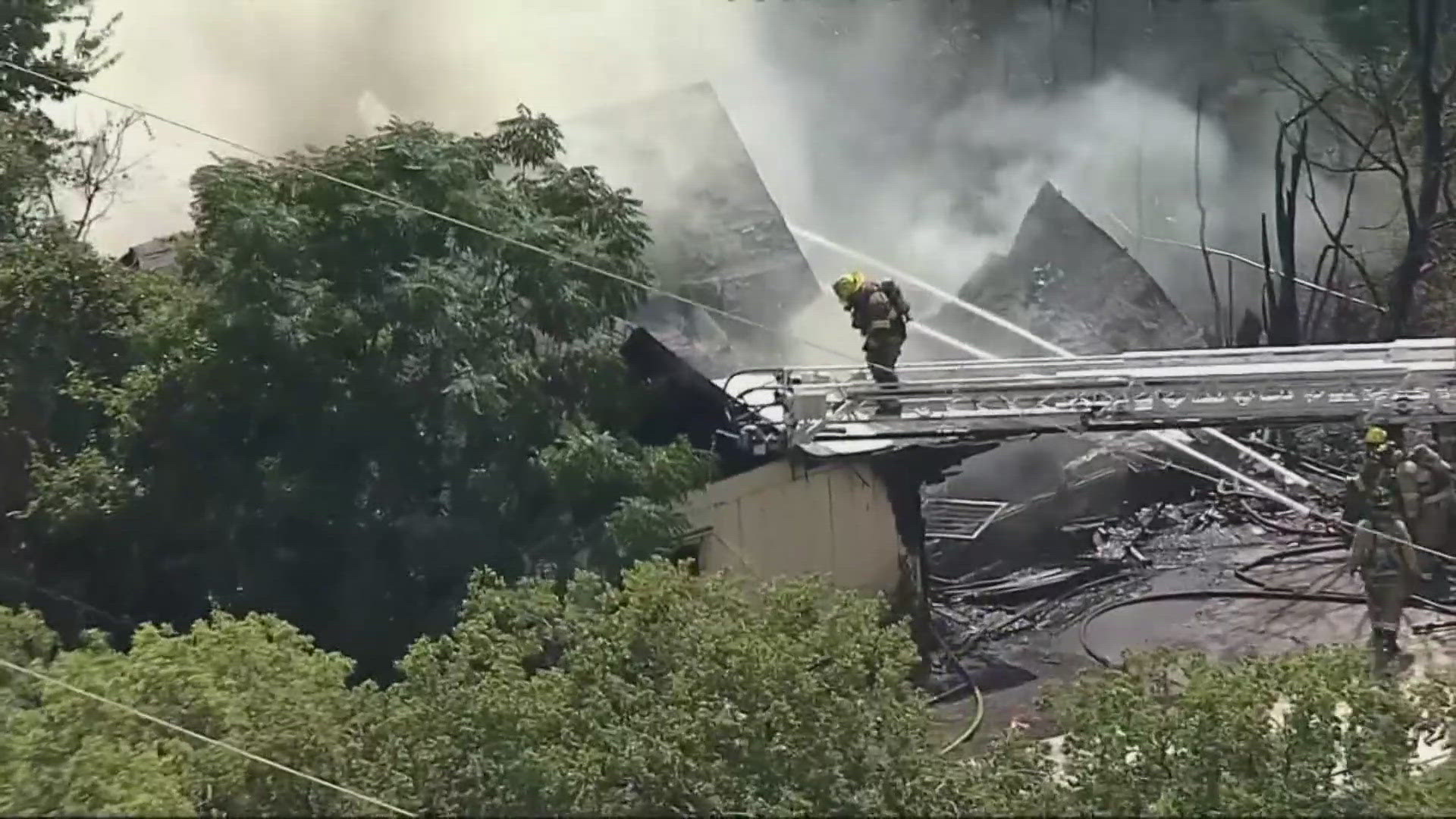 Fort Worth FD: Firefighters injured in Fort Worth house fire collapse ...