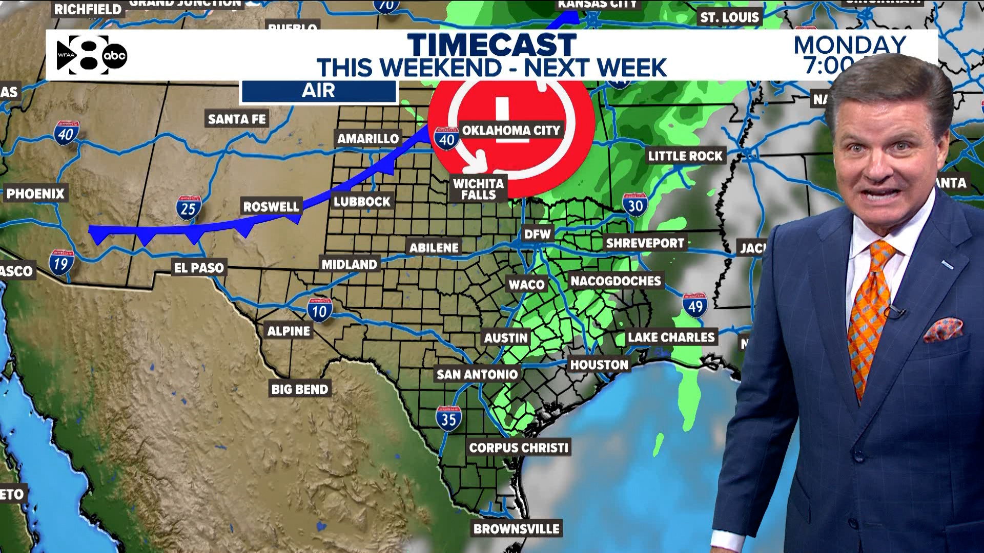 A supermoon is happening Friday, and it's not just any supermoon, it's a Beaver Moon! Plus, it's cool and dry in DFW.